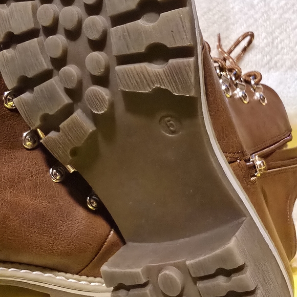 Girls Brown Ankle Boots with Lined Trim. - Picture 5 of 6